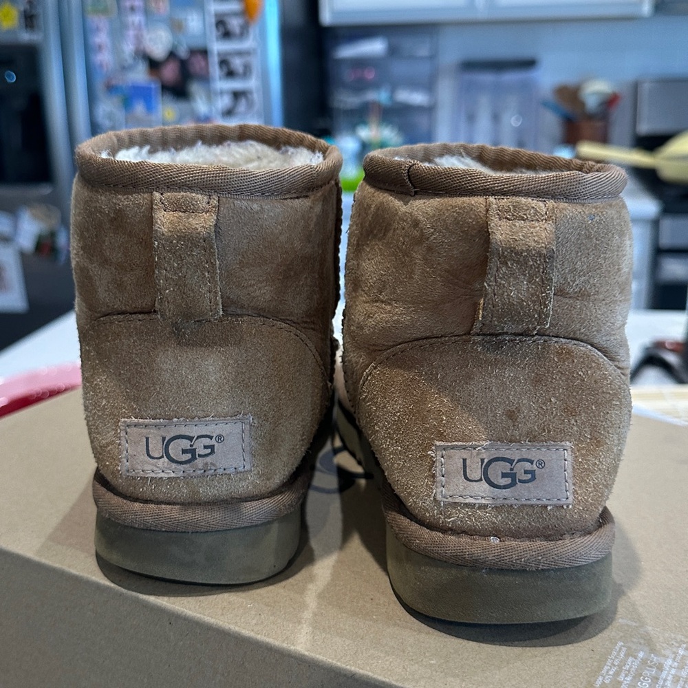 Mini Womans Ugg Boot - image 5